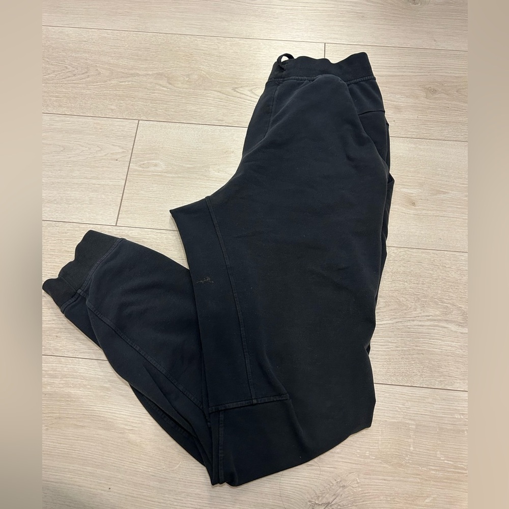 Lululemon men’s sweatpants